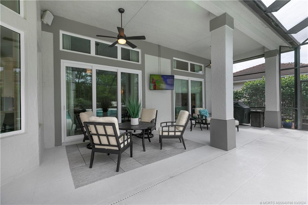 5092 SW Hammock Creek Drive