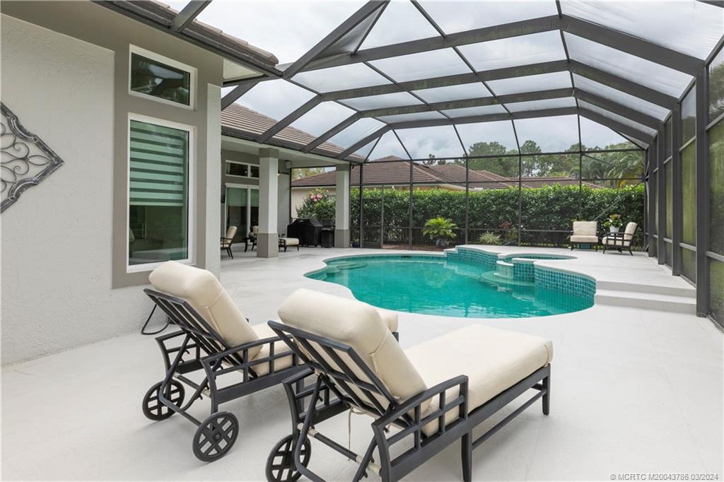 5092 SW Hammock Creek Drive