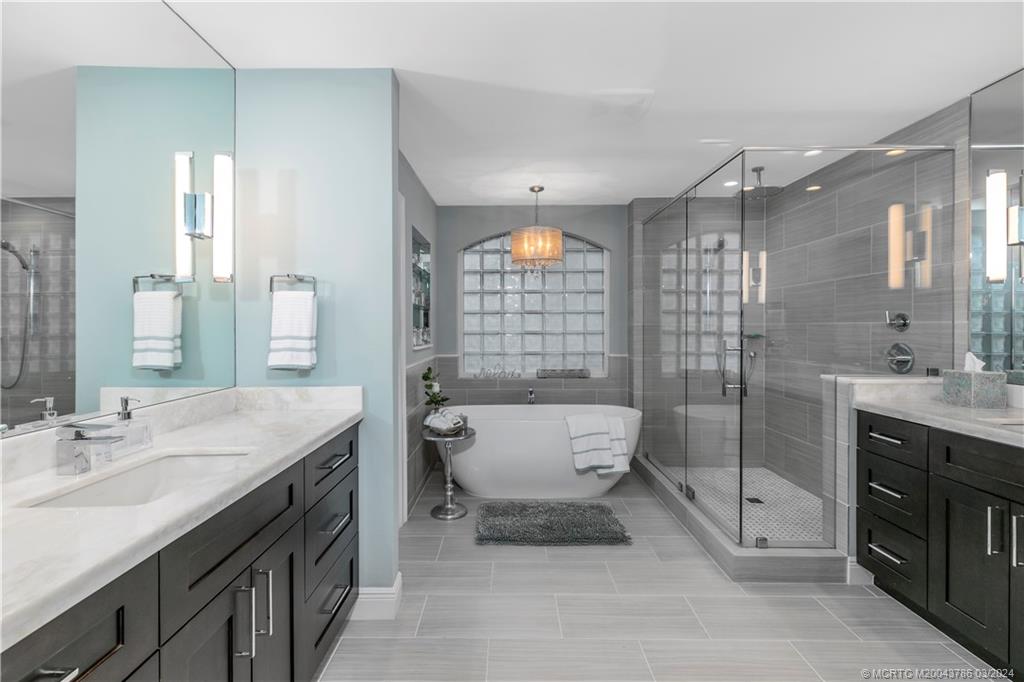 5092 SW Hammock Creek Drive