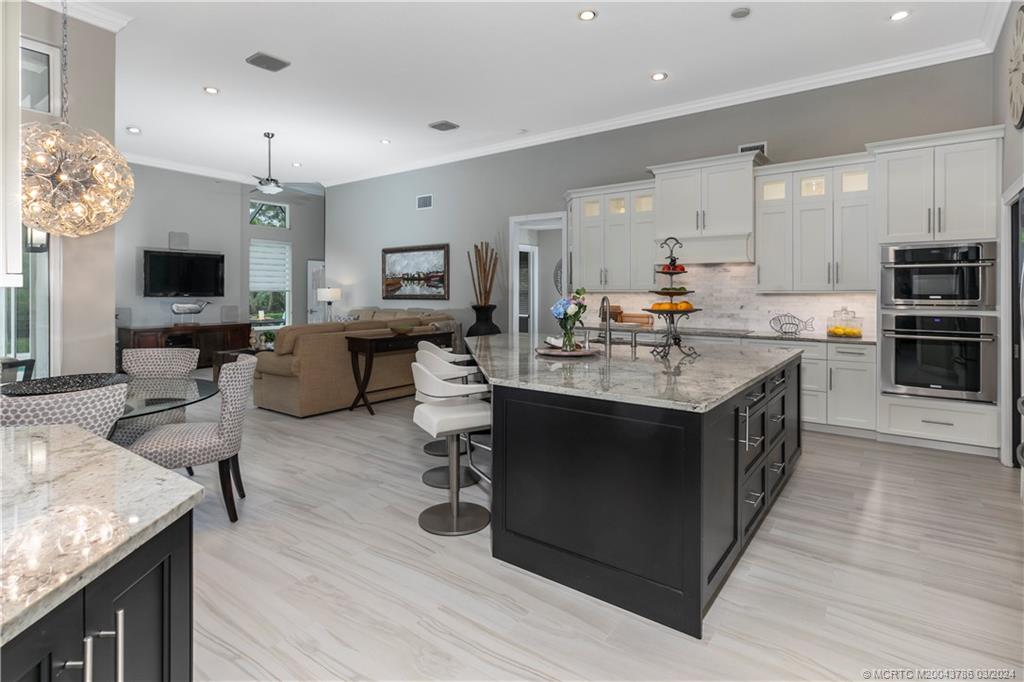 5092 SW Hammock Creek Drive