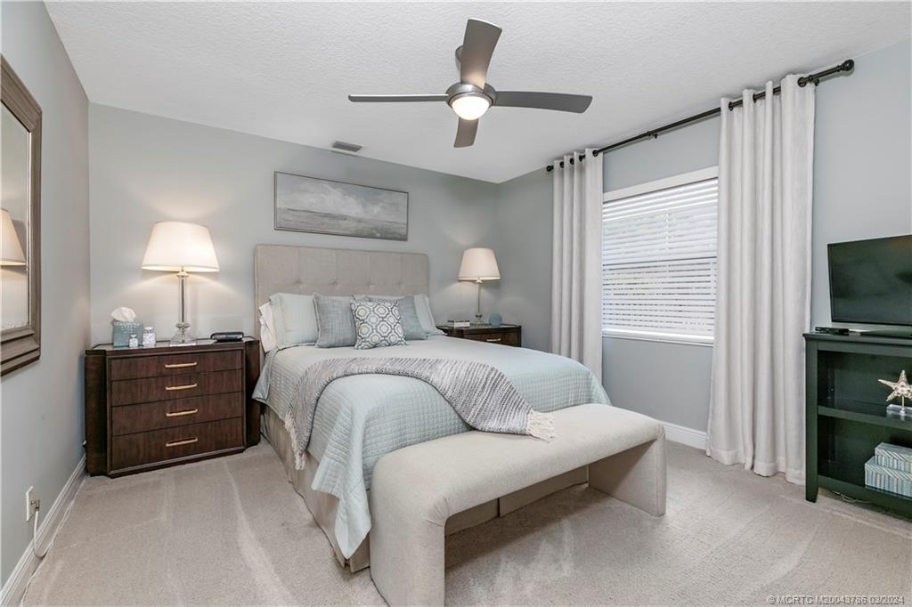 5092 SW Hammock Creek Drive