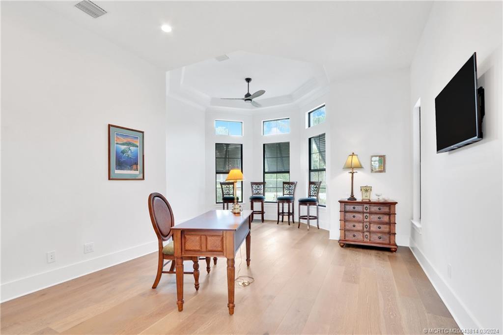 609 SW Overlook Drive