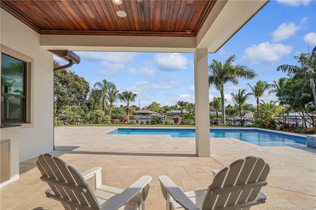 609 SW Overlook Drive