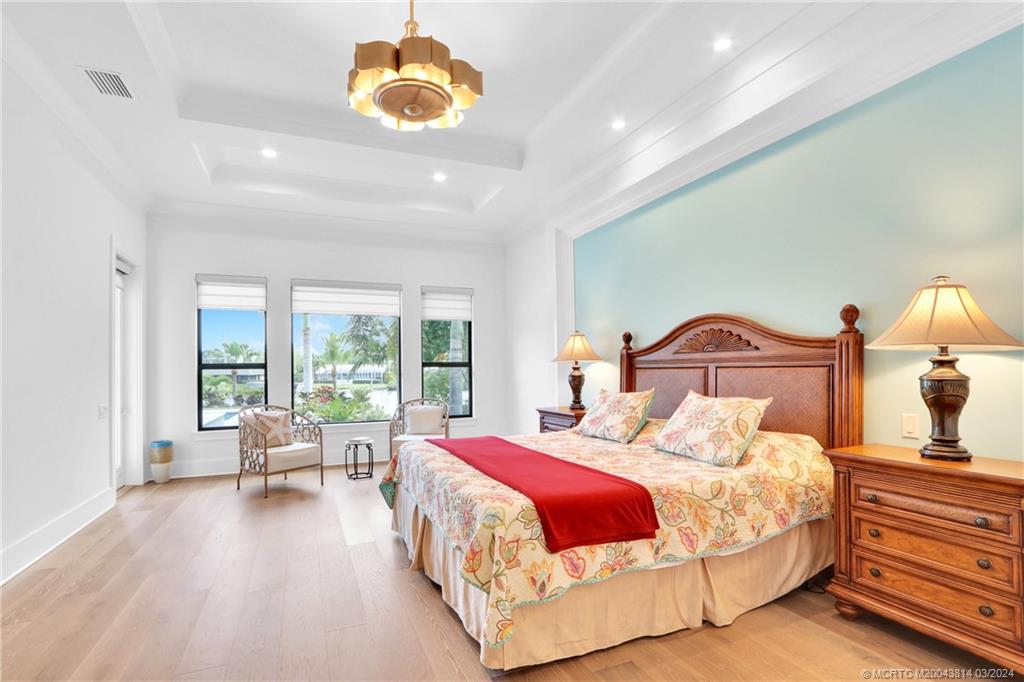 609 SW Overlook Drive