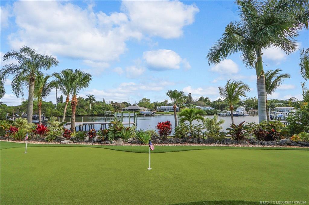 609 SW Overlook Drive