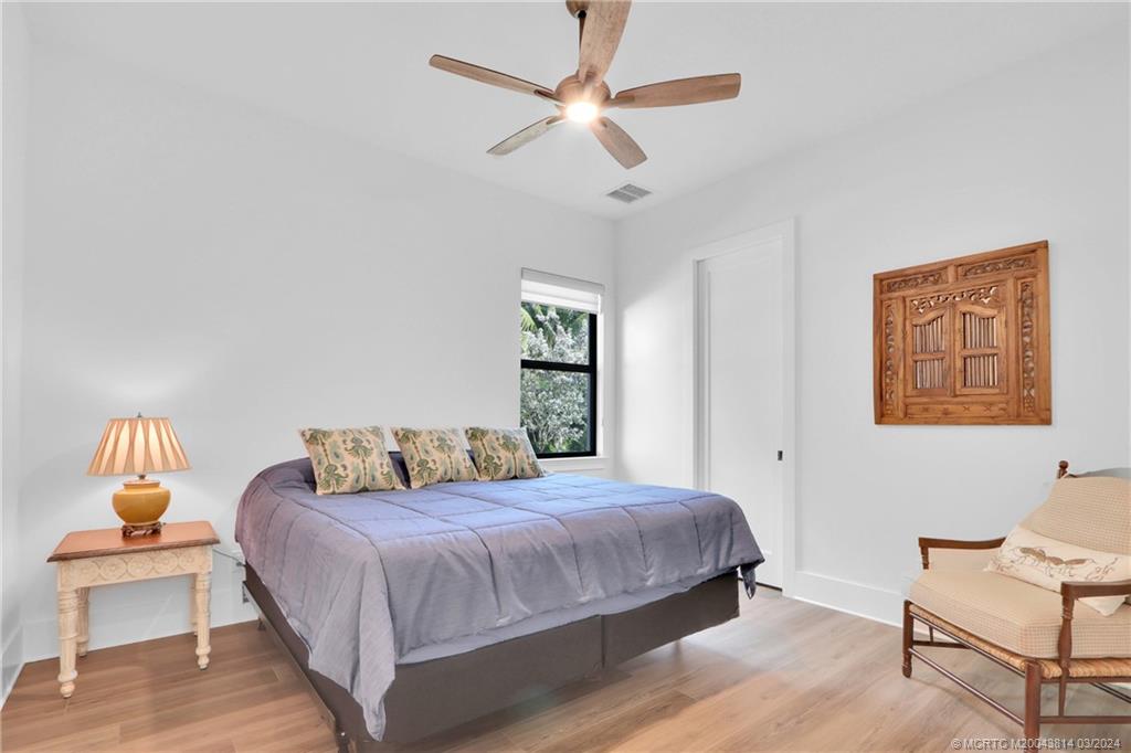 609 SW Overlook Drive