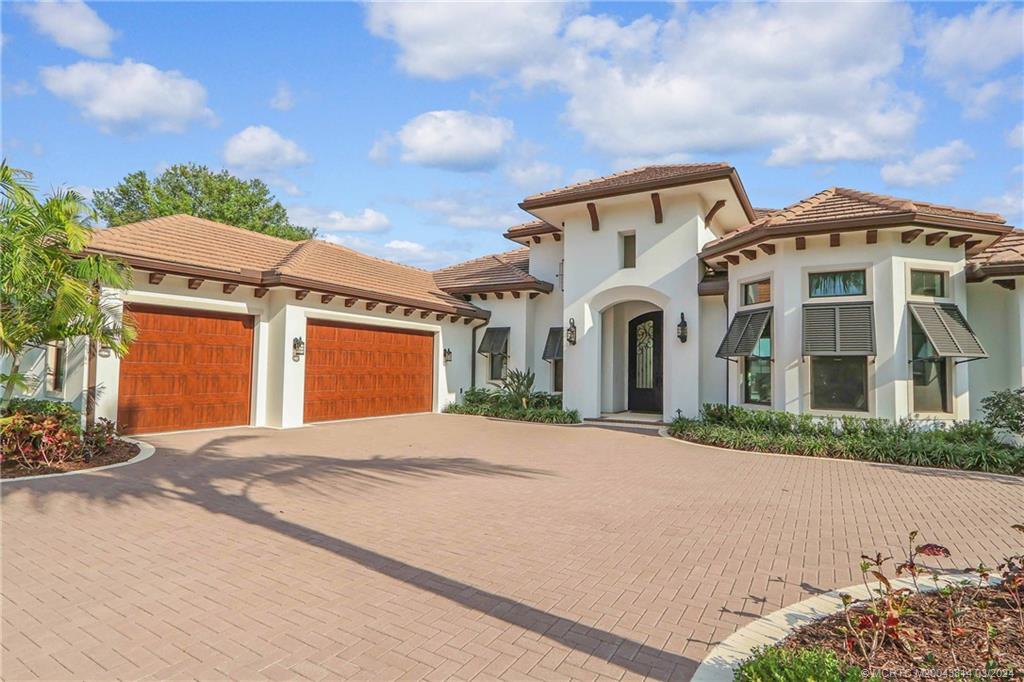 609 SW Overlook Drive