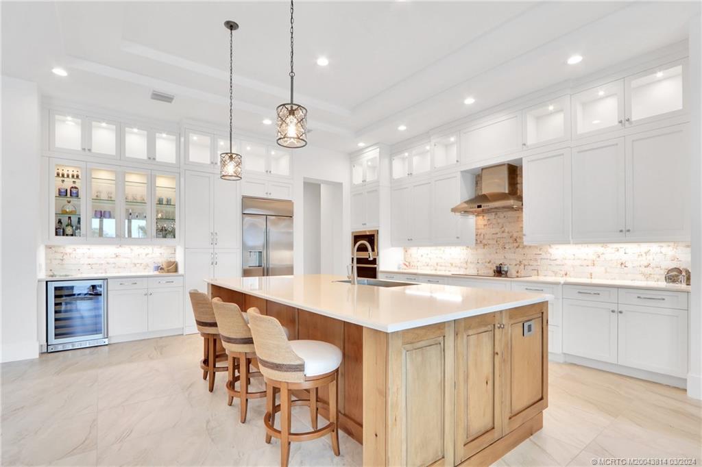 609 SW Overlook Drive