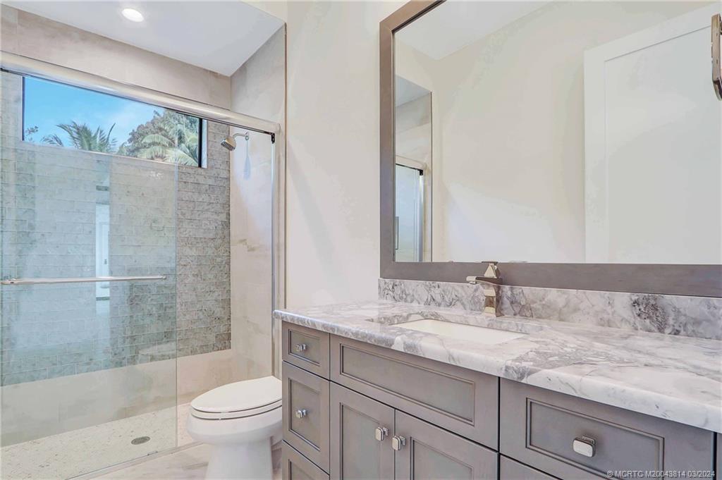 609 SW Overlook Drive