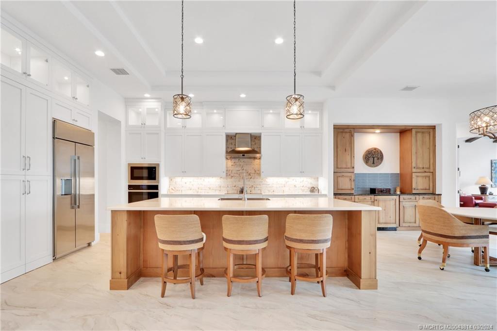 609 SW Overlook Drive