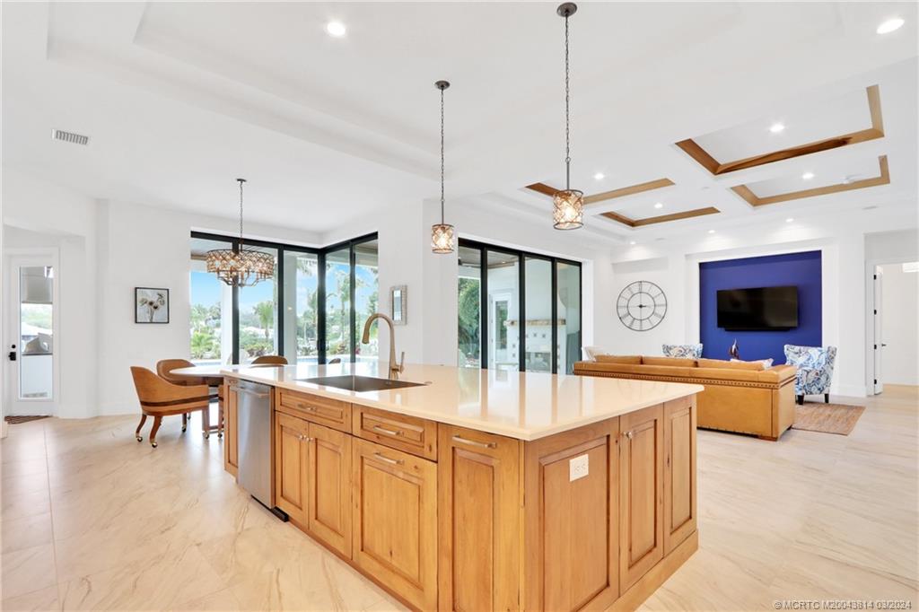 609 SW Overlook Drive