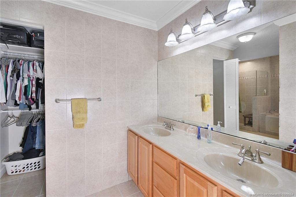 2061 SW Perry Terrace