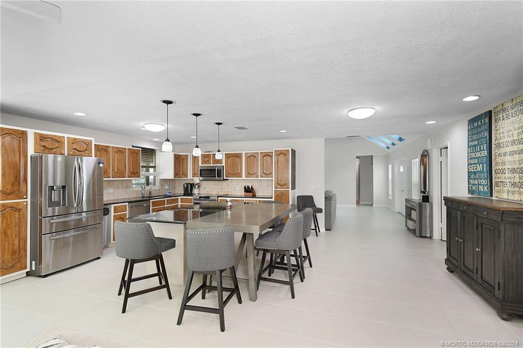 2061 SW Perry Terrace