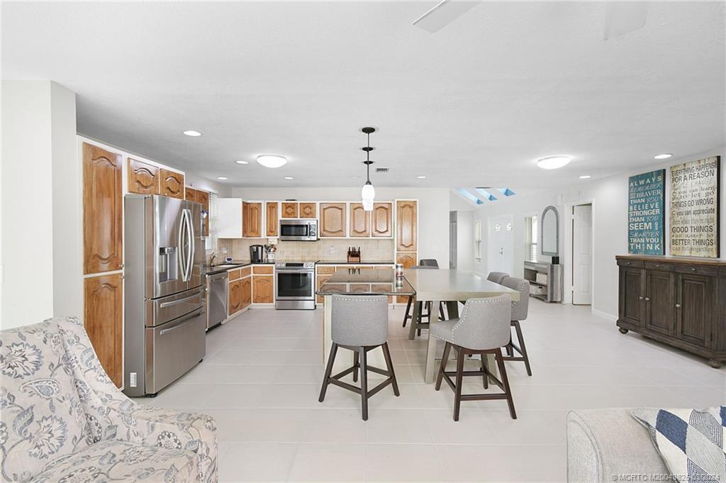 2061 SW Perry Terrace