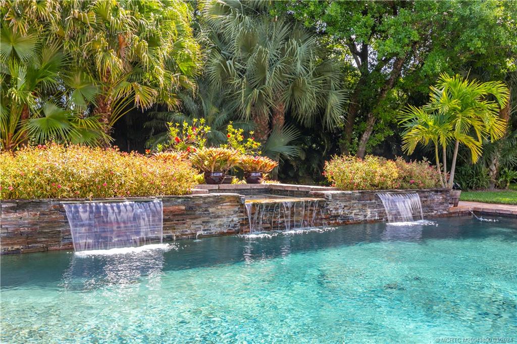 8285 SW Wildwood Drive