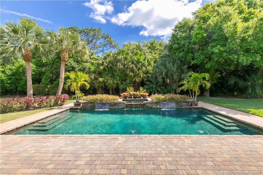 8285 SW Wildwood Drive