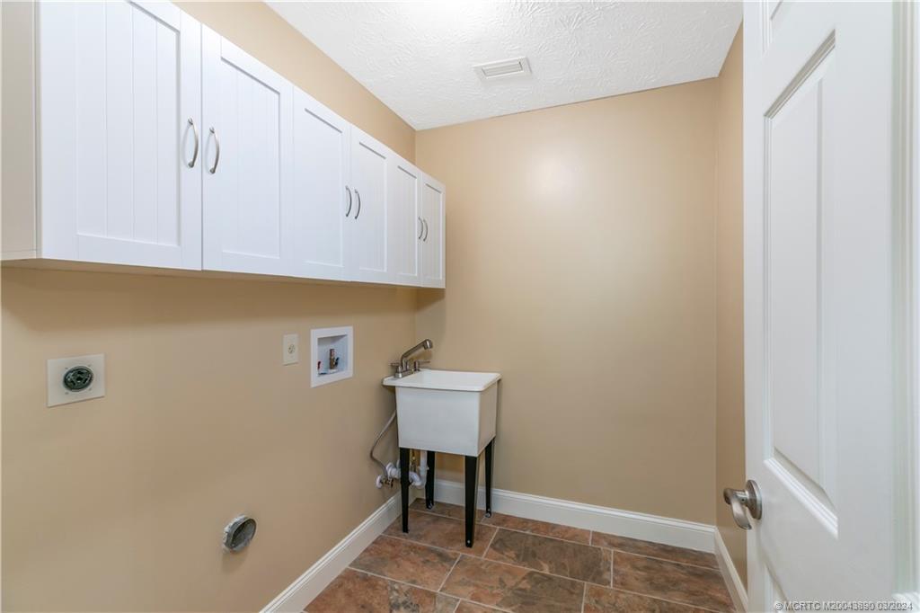 8285 SW Wildwood Drive