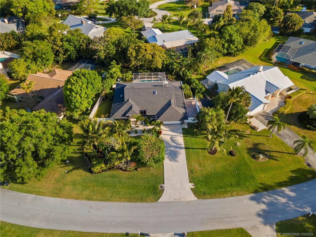 3082 NE Ivy Lane