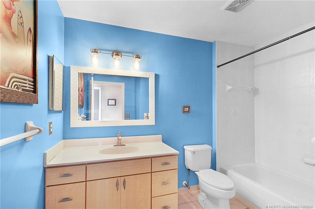 1631 SW Crossing Circle