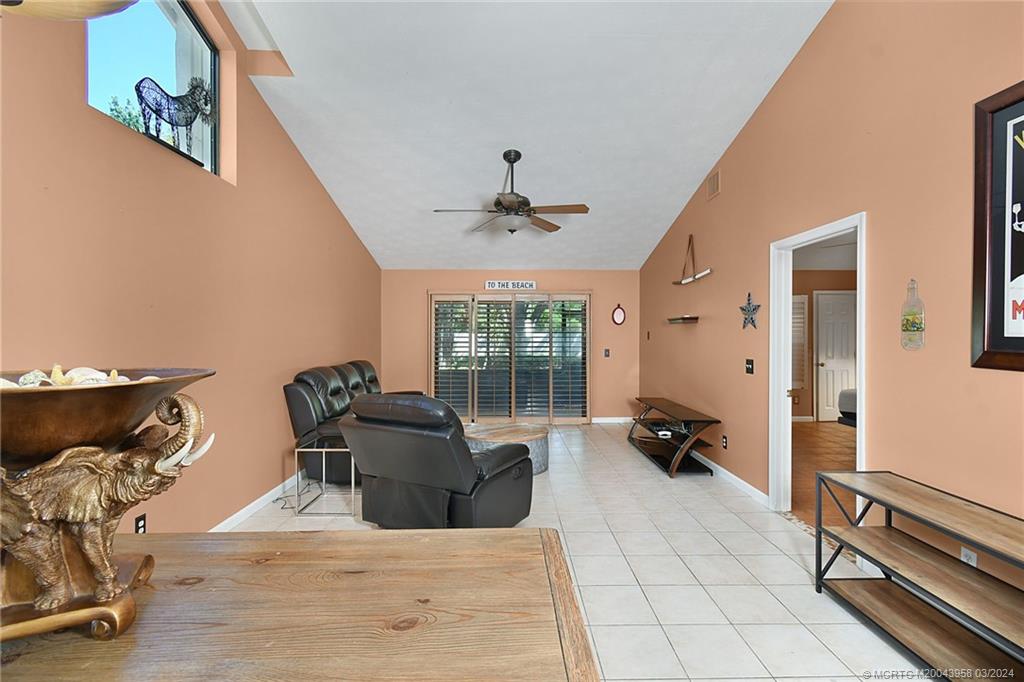 1631 SW Crossing Circle