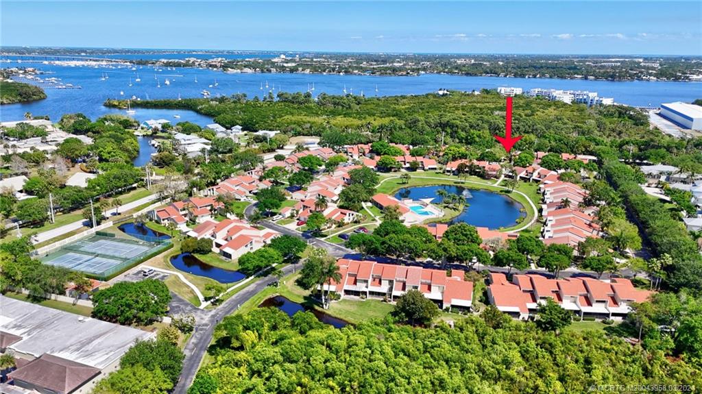 1631 SW Crossing Circle