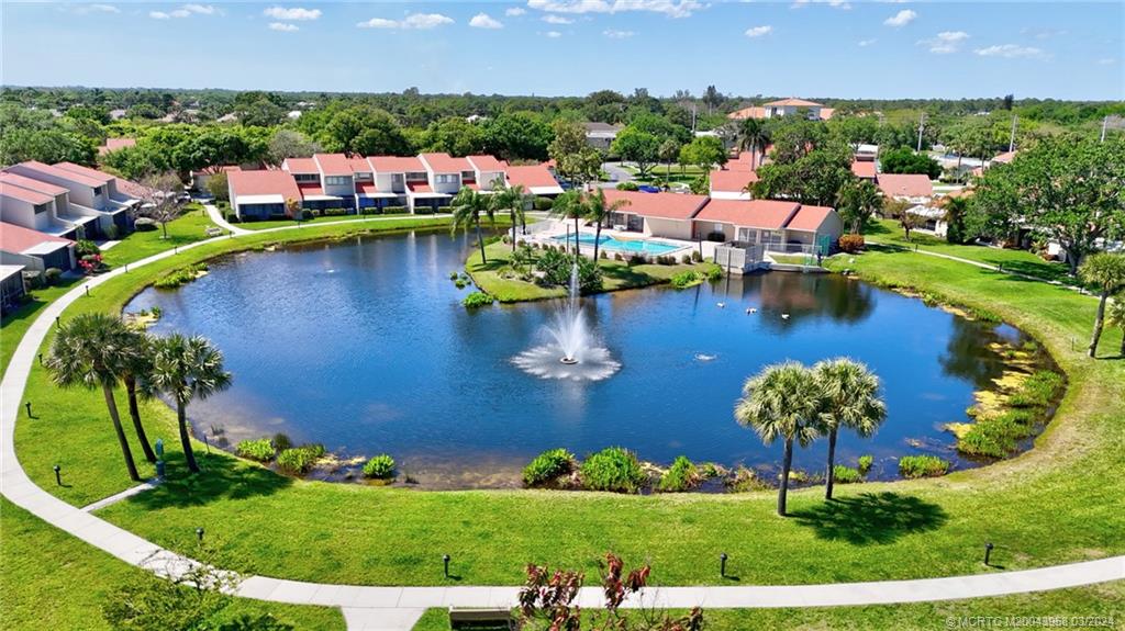 1631 SW Crossing Circle