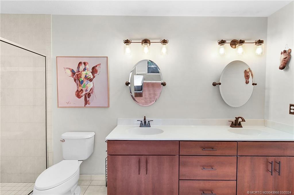 1631 SW Crossing Circle