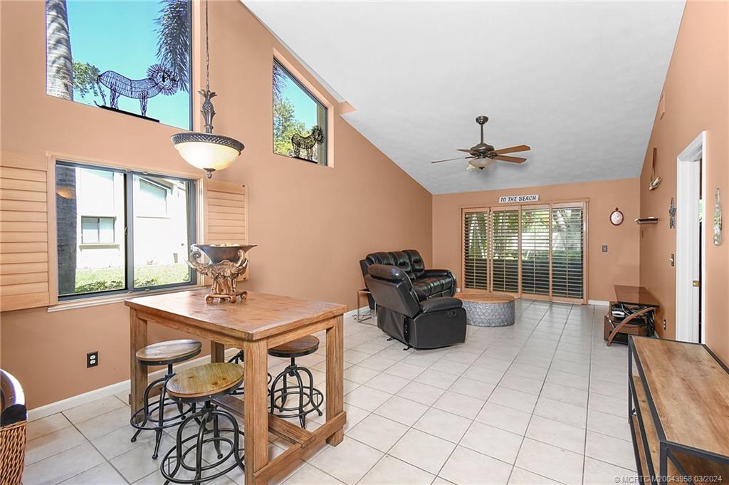 1631 SW Crossing Circle