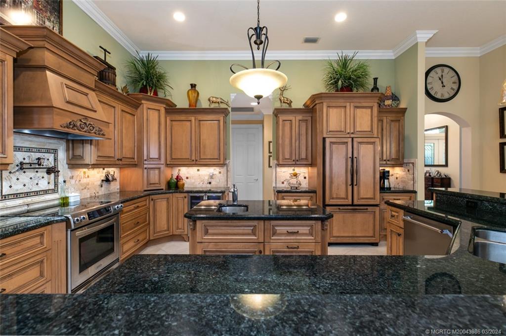 2696 SW Bear Paw Trail