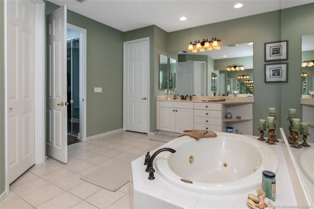 2696 SW Bear Paw Trail