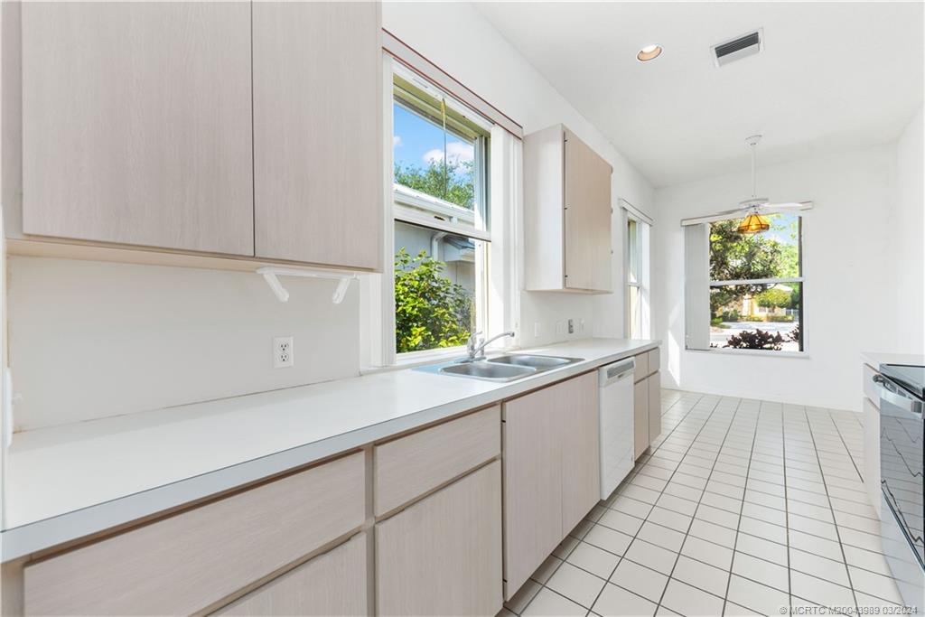 2870 SW Brighton Way