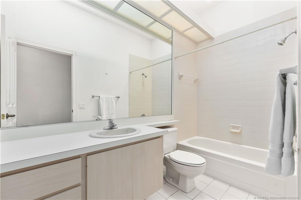 2870 SW Brighton Way