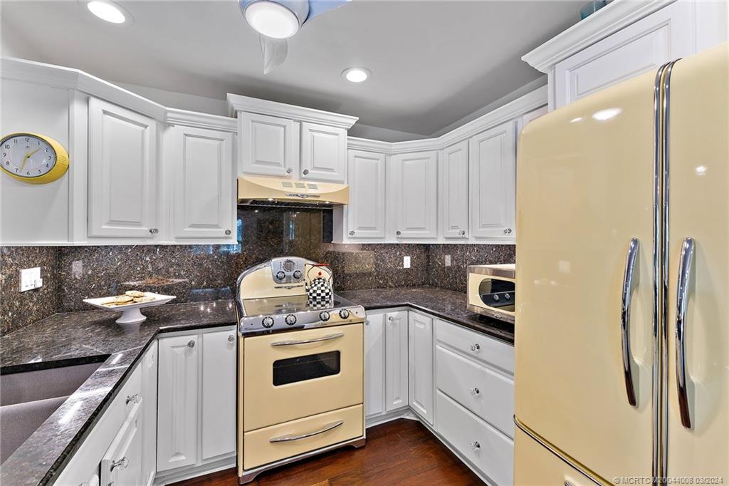 333 SE Oriole Avenue