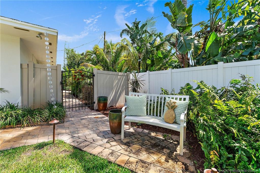 333 SE Oriole Avenue