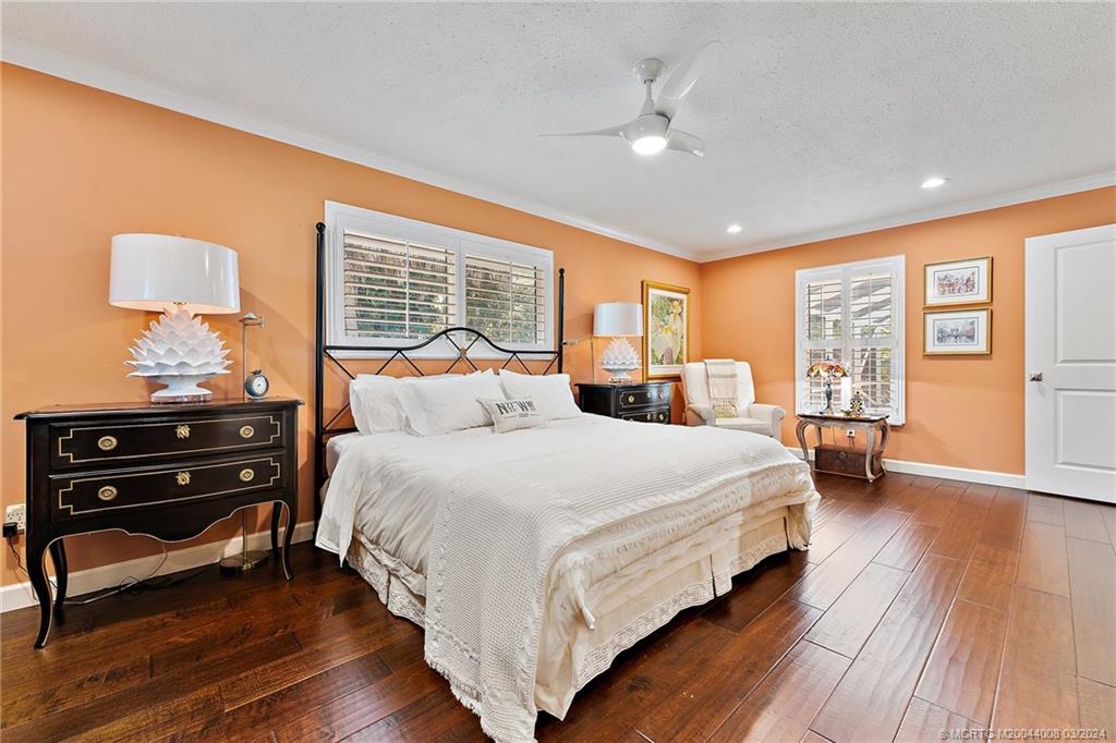 333 SE Oriole Avenue