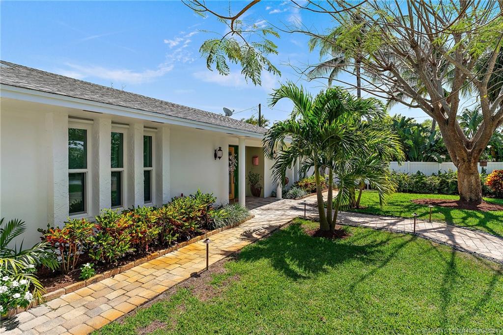 333 SE Oriole Avenue