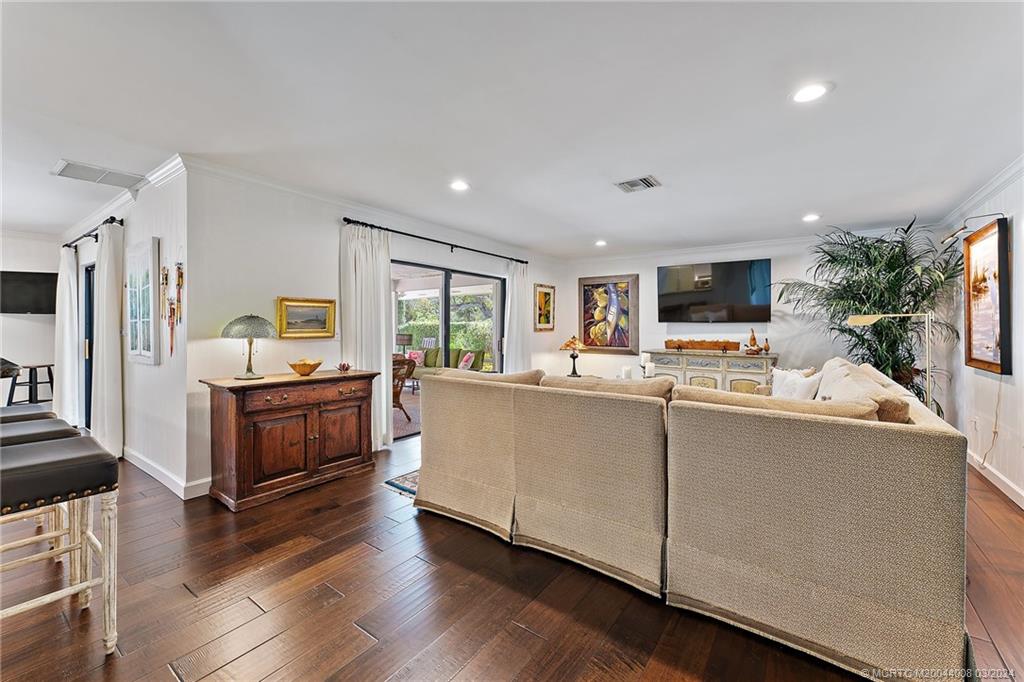 333 SE Oriole Avenue