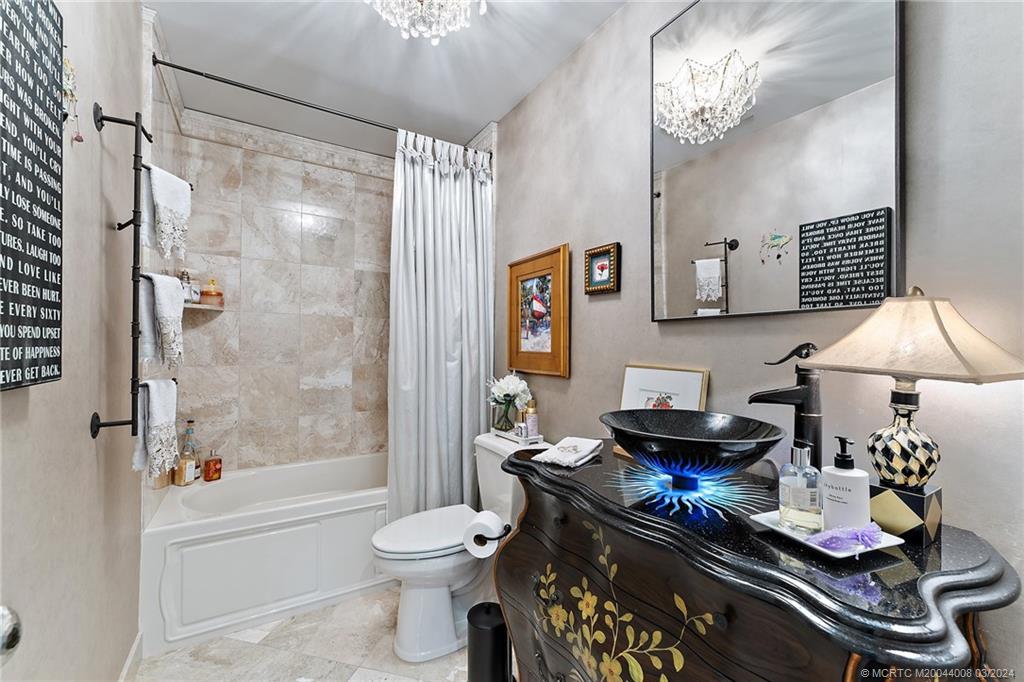 333 SE Oriole Avenue