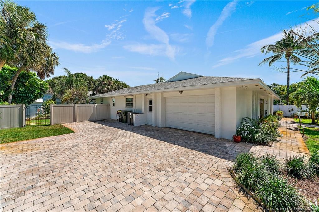 333 SE Oriole Avenue