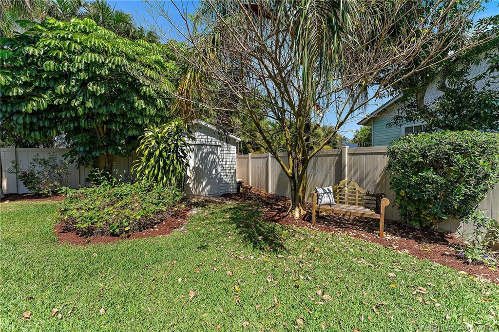 333 SE Oriole Avenue