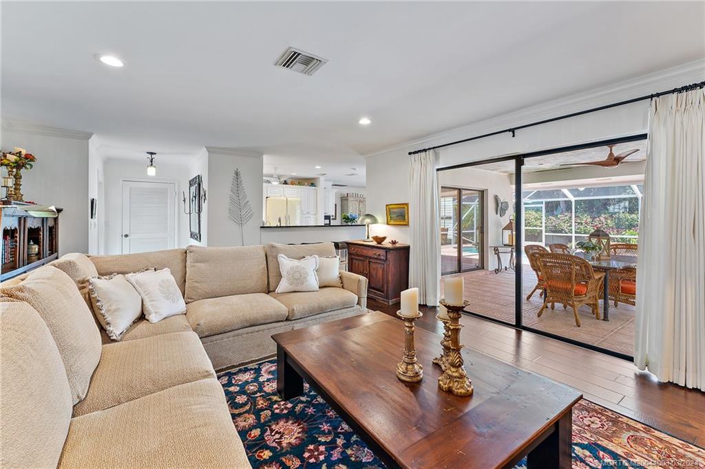 333 SE Oriole Avenue