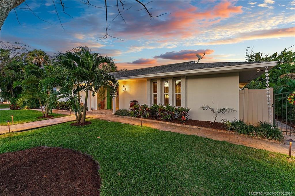 333 SE Oriole Avenue