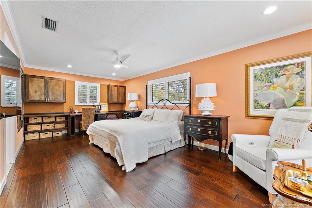 333 SE Oriole Avenue