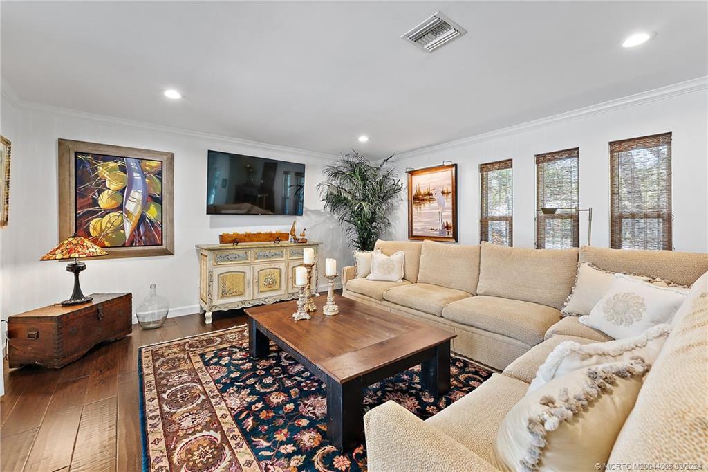 333 SE Oriole Avenue