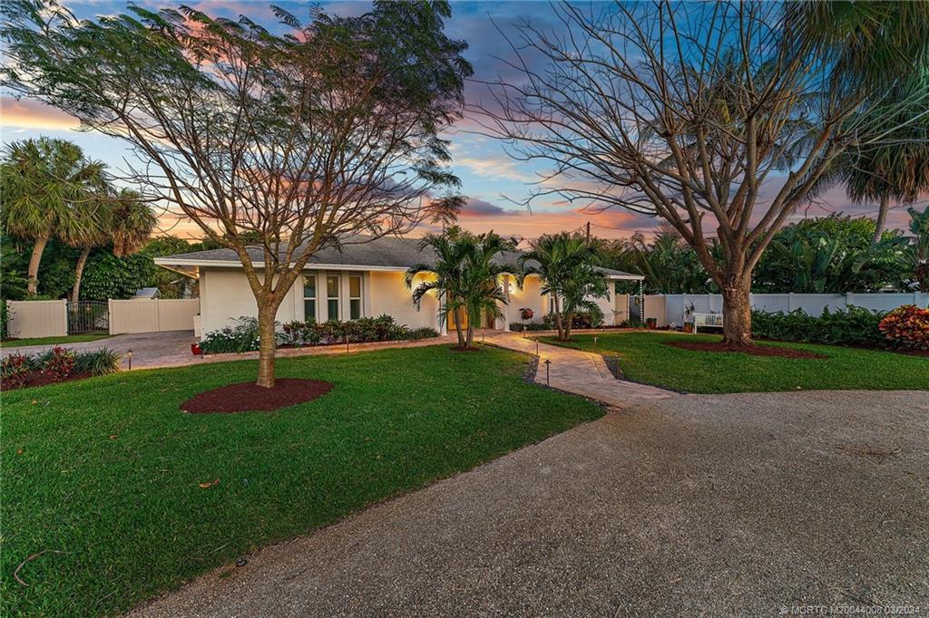 333 SE Oriole Avenue