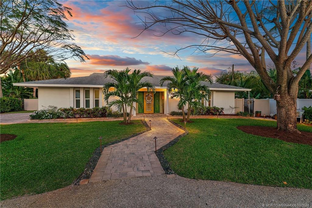 333 SE Oriole Avenue