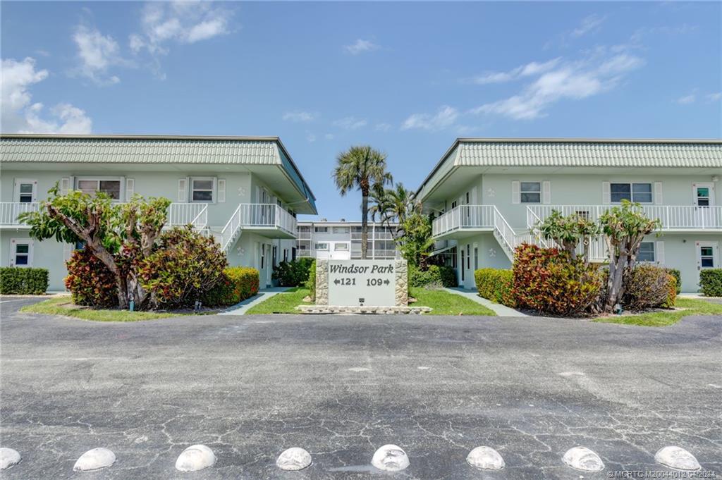 121 Wettaw Lane 215