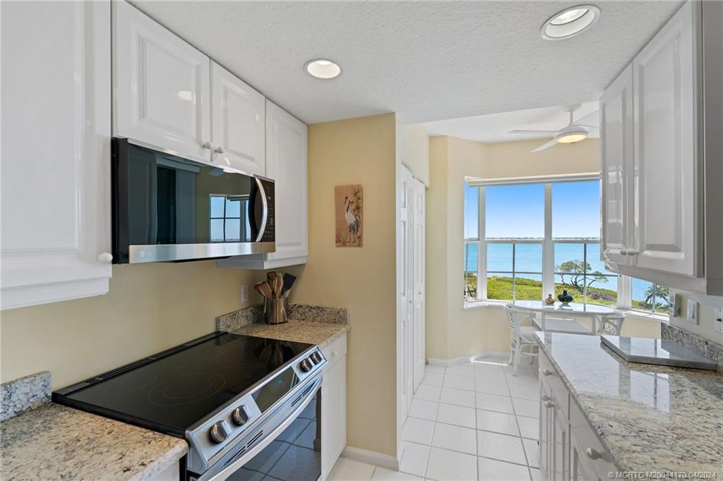 5700 NE Island Cove Way 4302