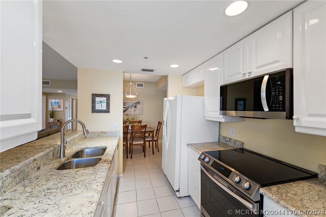 5700 NE Island Cove Way 4302