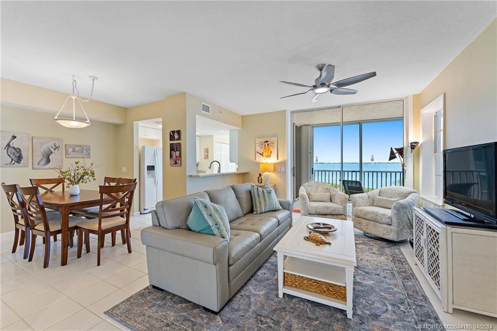 5700 NE Island Cove Way 4302